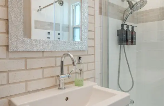 172f28a9 c815 4056 a228 70e9e171baa8