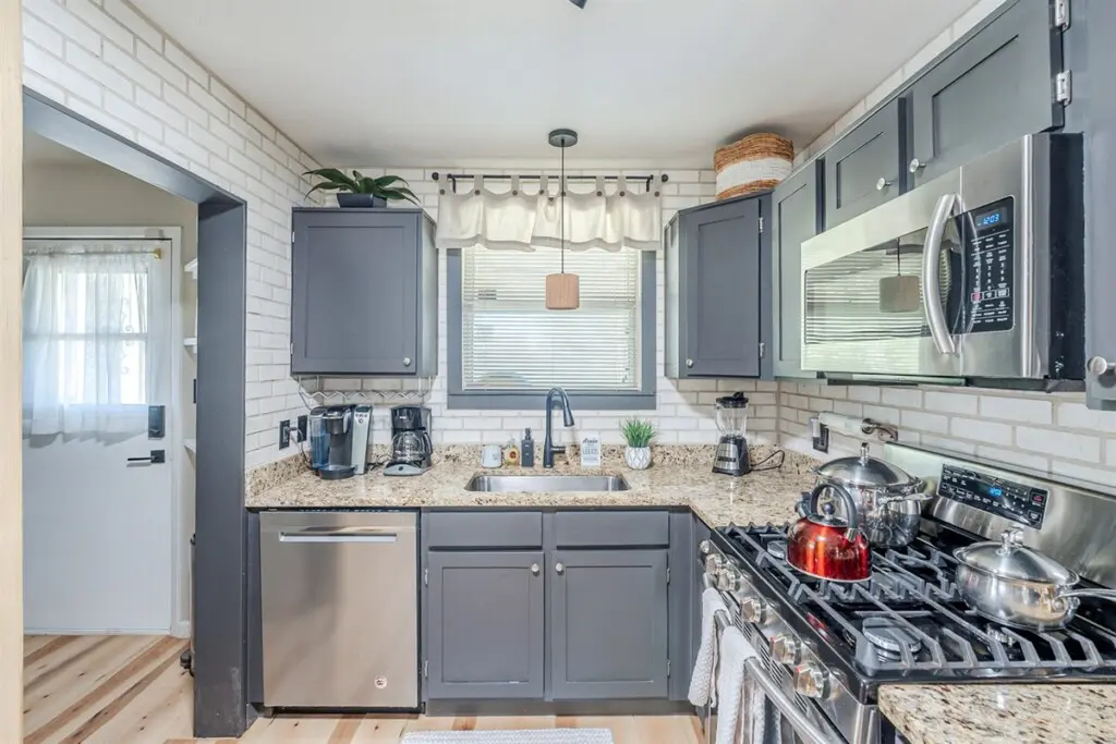 48e201da ea6d 40b6 8683 28570dfb78b9