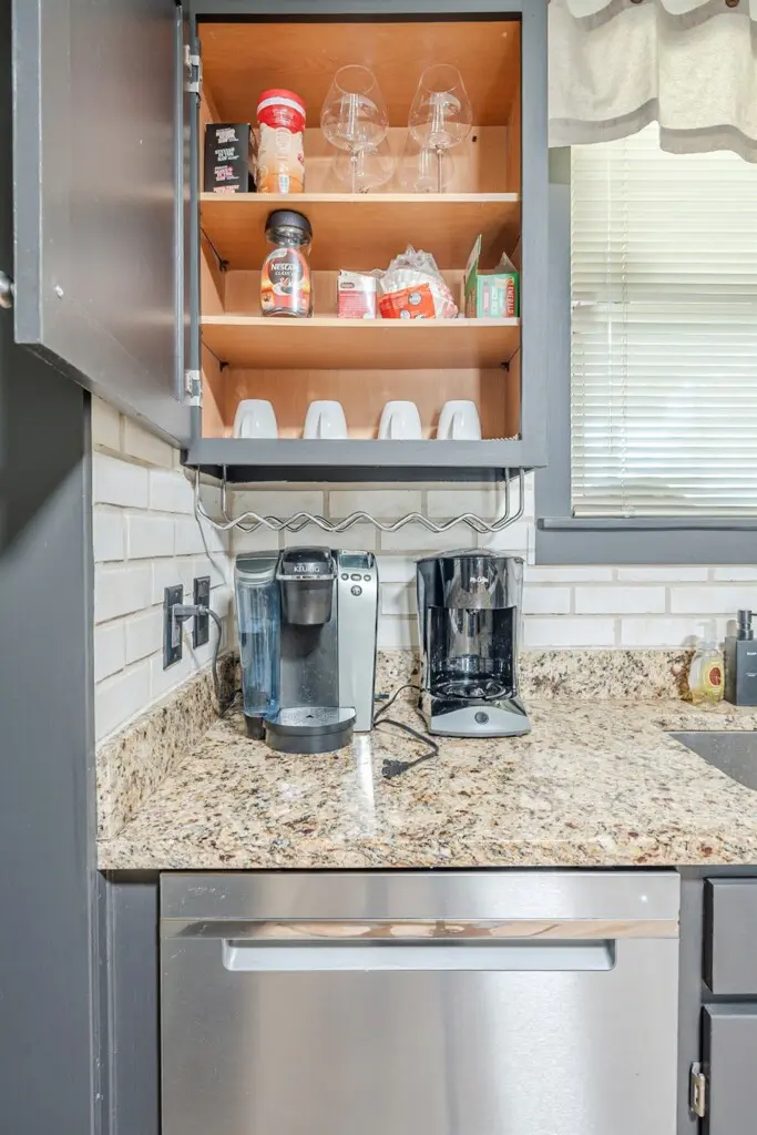 6e25c8d4 9d9d 48a5 a6ea b6cbb56d4bce