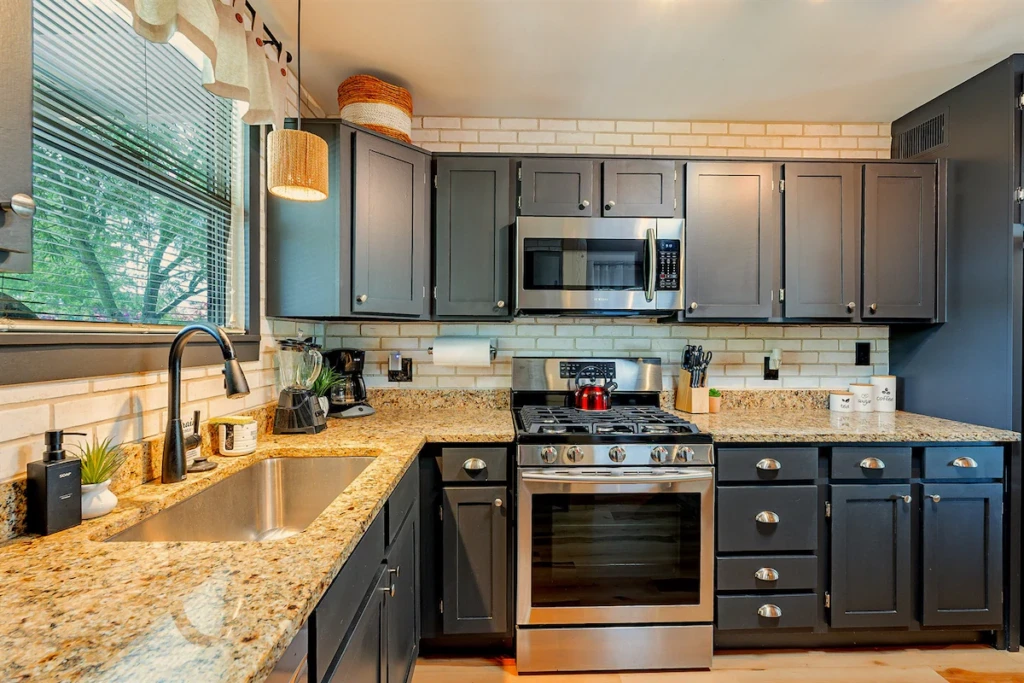 5e19f8df 3f23 454d 8aa6 0a30510096a7