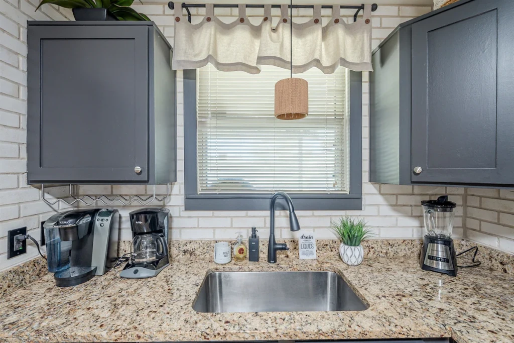 af5b2af9 0428 4ae7 8da4 e990651efa36