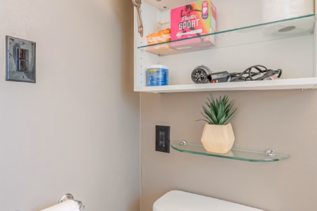 f143435a 06c1 4bf8 b946 892ba2b35e00